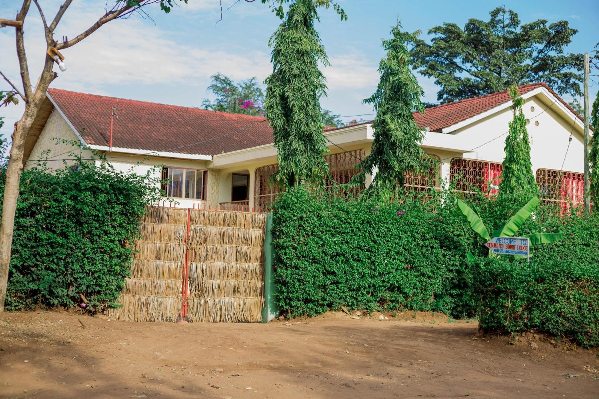 Kilimanjaro Summit Lodge Моши Экстерьер фото